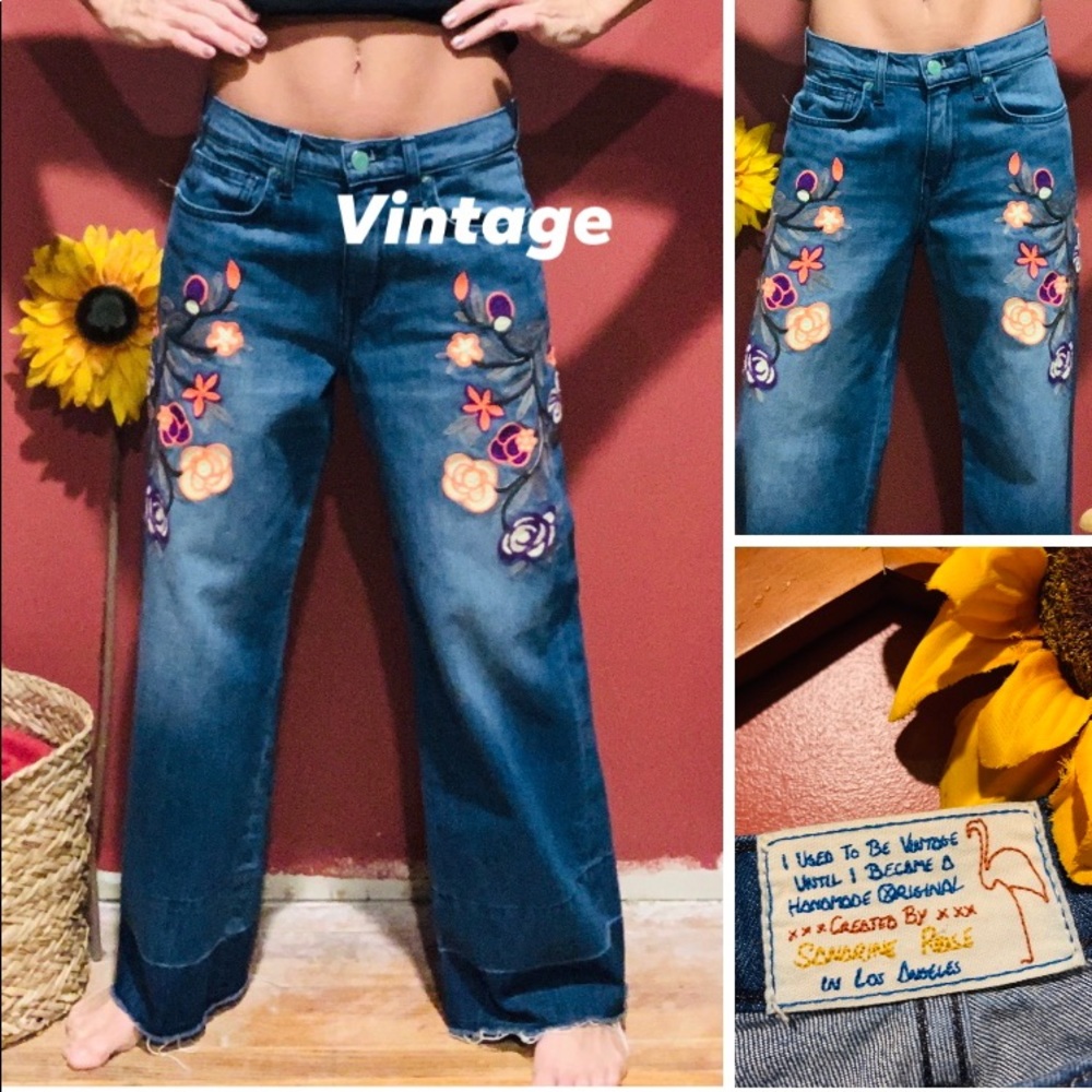 ✌️Vintage Original Embroidered Wide leg Jeans✌️